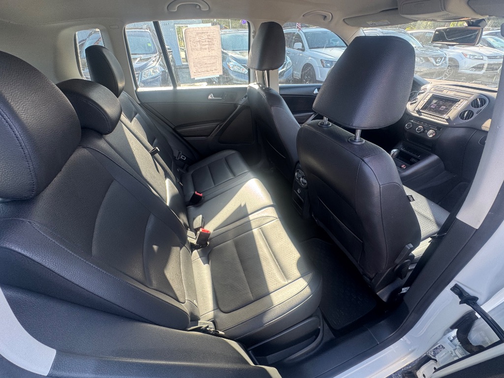 2017 Volkswagen Tiguan S - Photo 18