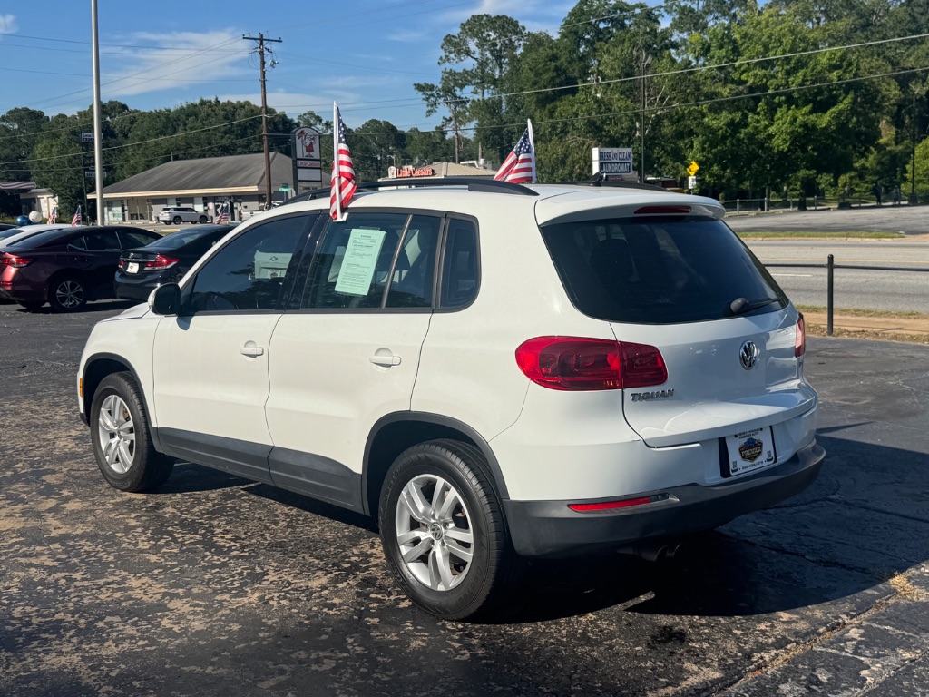 2017 Volkswagen Tiguan S - Photo 10