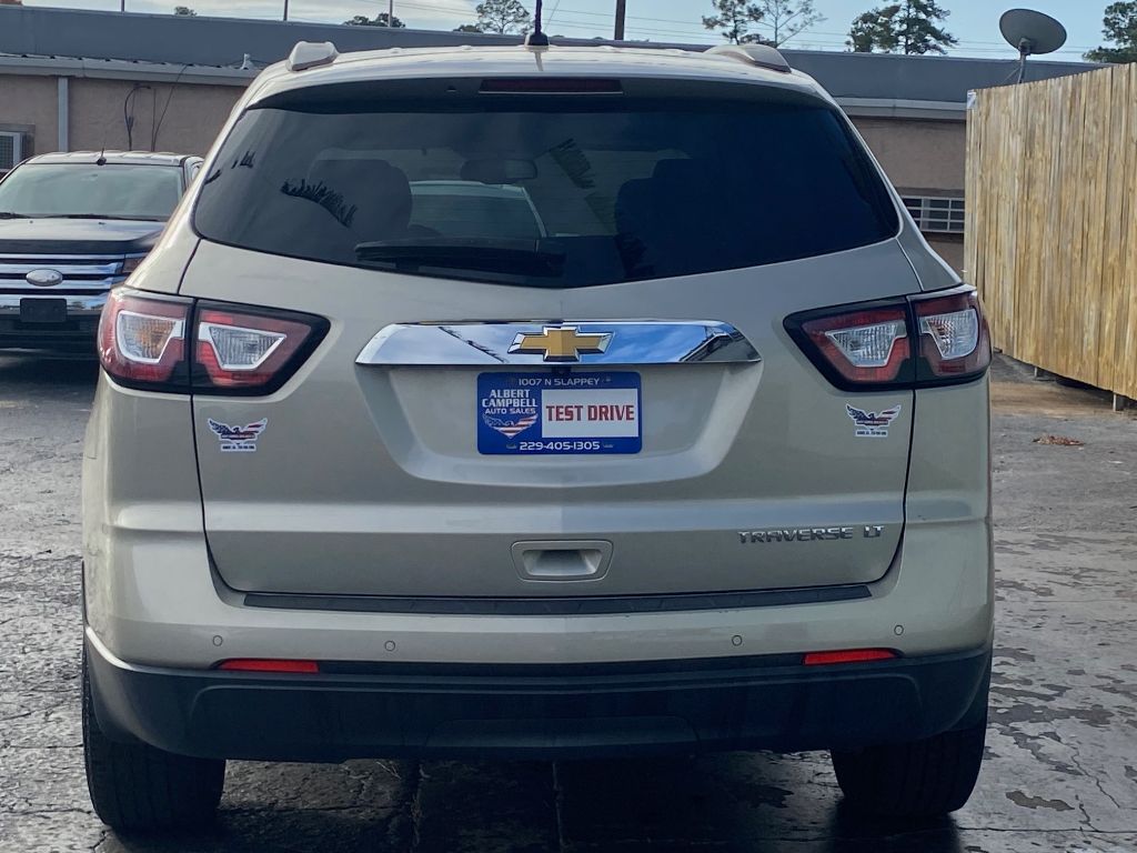 2014 Chevrolet Traverse 2LT photo 3