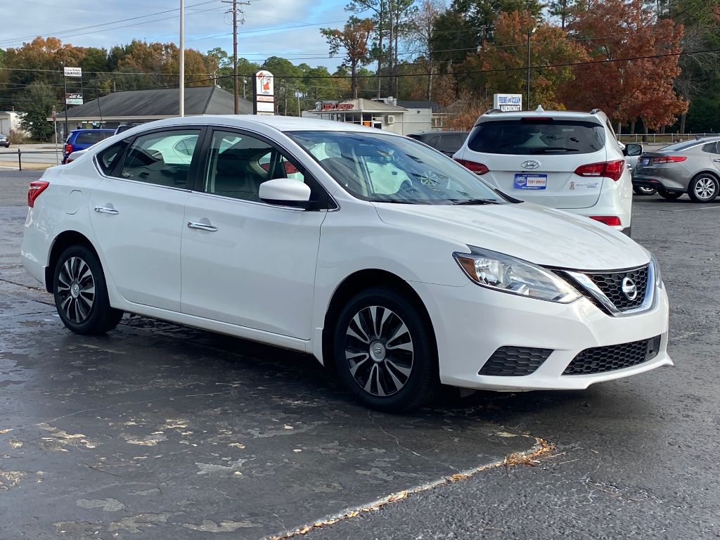 2019 Nissan Sentra S photo 3