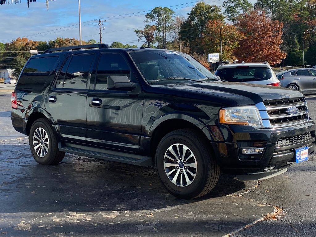 2017 Ford Expedition XLT photo 3