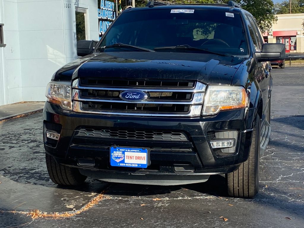 2017 Ford Expedition XLT photo 2