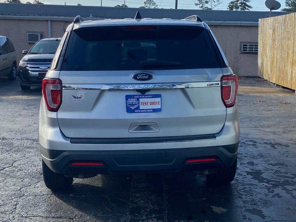 2018 Ford Explorer Base photo 3