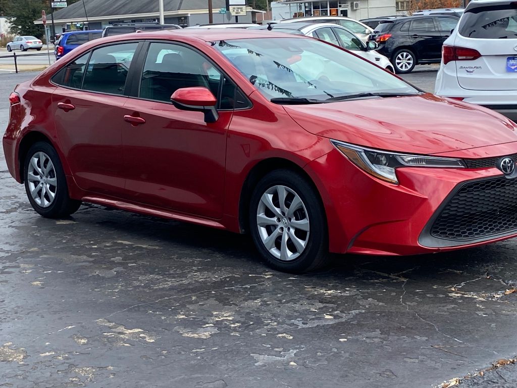 2021 Toyota Corolla LE photo 2