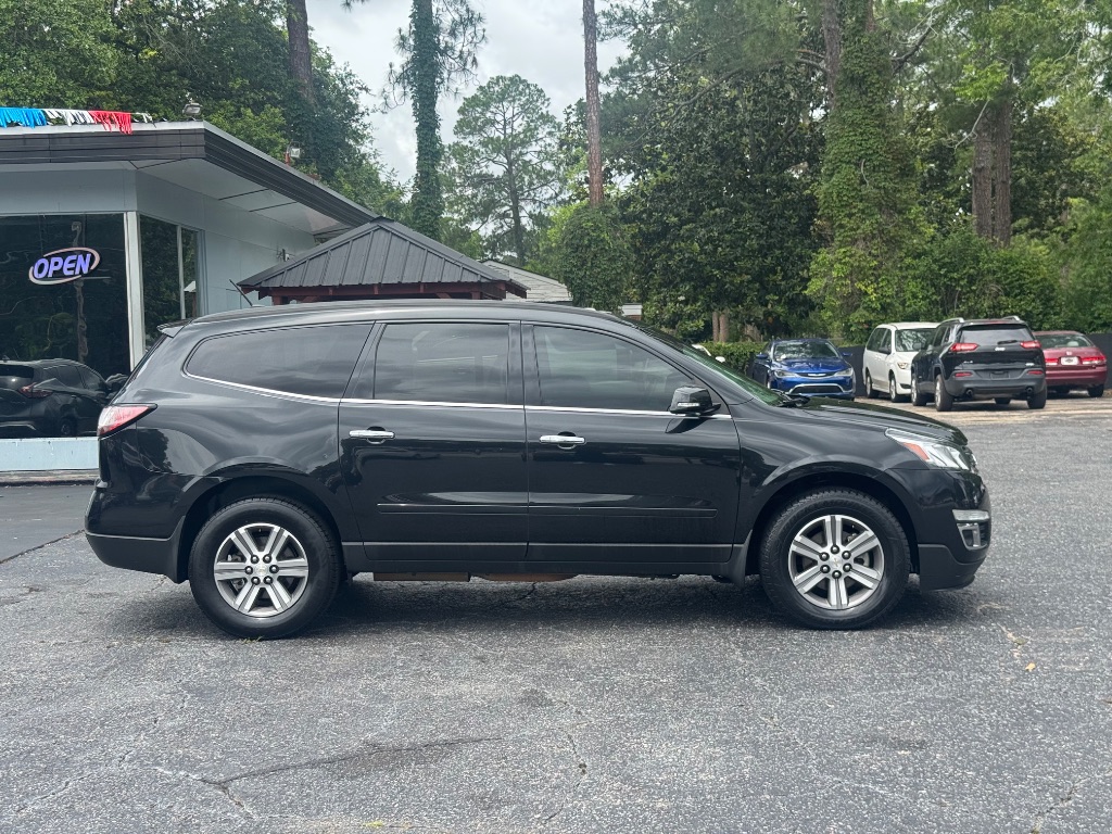 2017 Chevrolet Traverse 2LT