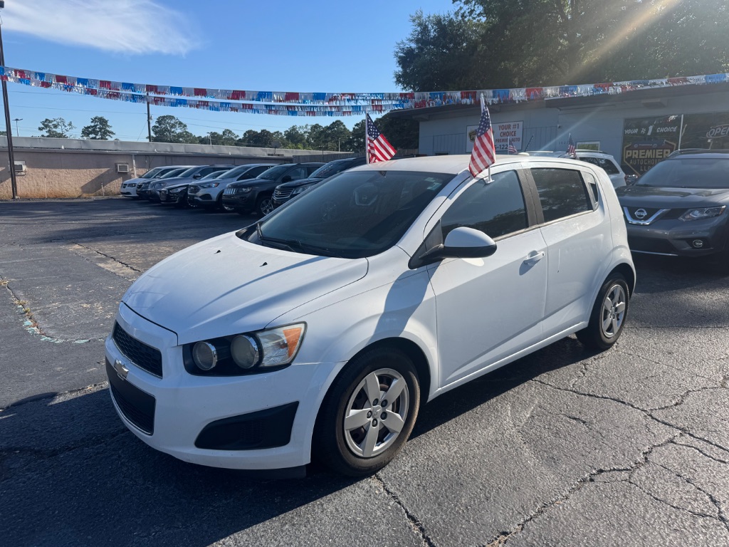 2015 Chevrolet Sonic LS - Photo 6